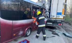 Смертельна ДТП з маршруткою біля Дніпра сталася 28 квітня (фото)