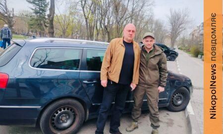 Благодійники з Нікополя передали ще одне авто ЗСУ