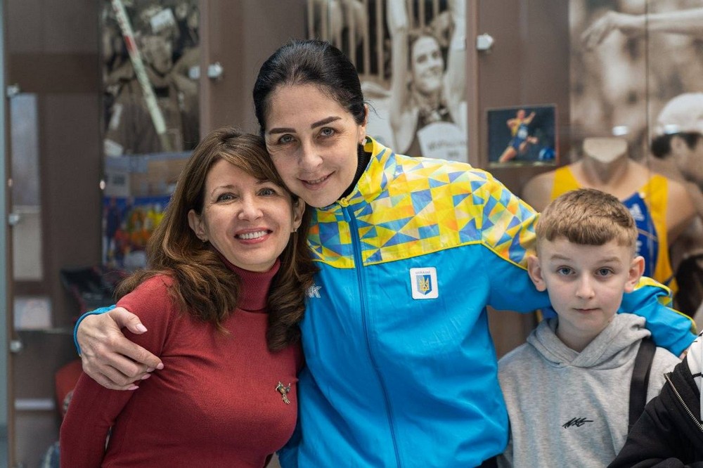 На Дніпропетровщині підтримують дітей евакуйованих з прифронтової громади: спортивне свято та екскурсії 