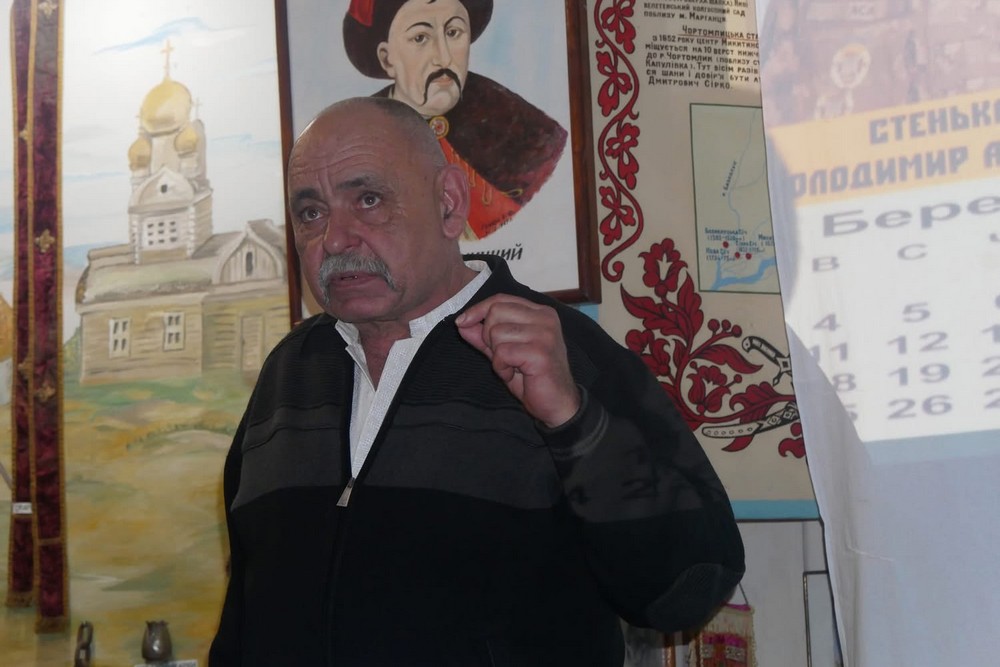 «Жіноча вітальня» у Покрові об’єднала театр, лялькарство та творчі історії