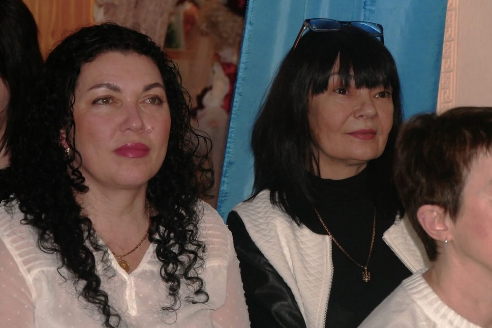 «Жіноча вітальня» у Покрові об’єднала театр, лялькарство та творчі історії