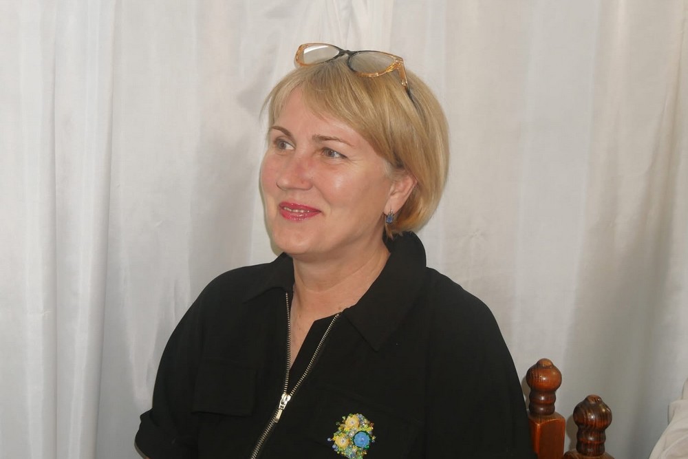 «Жіноча вітальня» у Покрові об’єднала театр, лялькарство та творчі історії