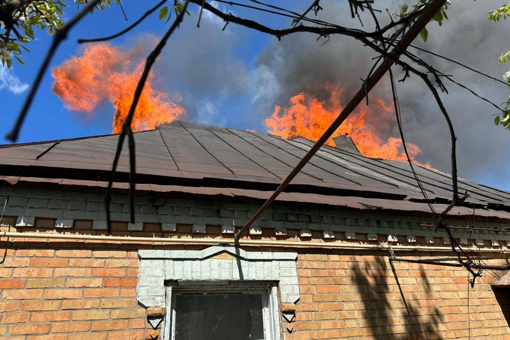На Нікопольщині 6 постраждалих, серед них двоє дітей,  ворог атакував Дніпро і КАБом Синельниківщину 4