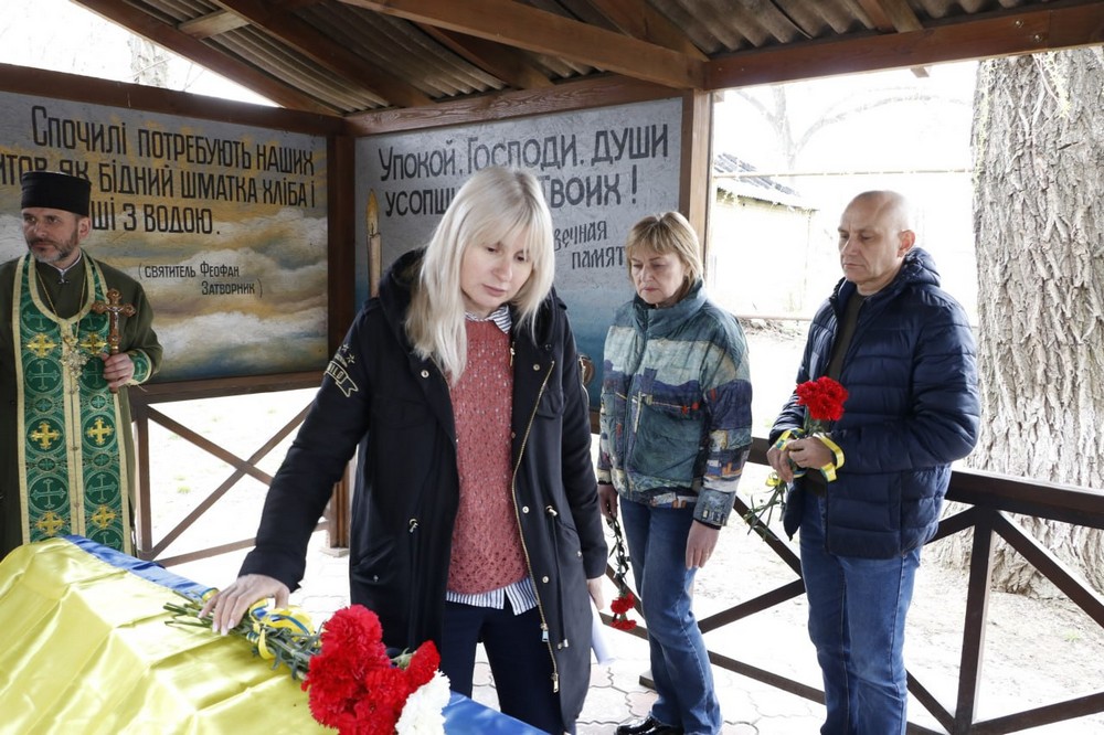 Нікополь сьогодні провів в останню путь Захисника (фото) 6