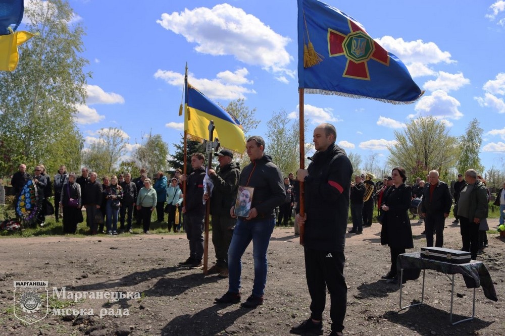Нікопольщина сьогодні провела в останню путь полеглого Захисника 3