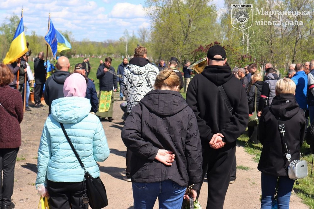 Нікопольщина сьогодні провела в останню путь полеглого Захисника 4