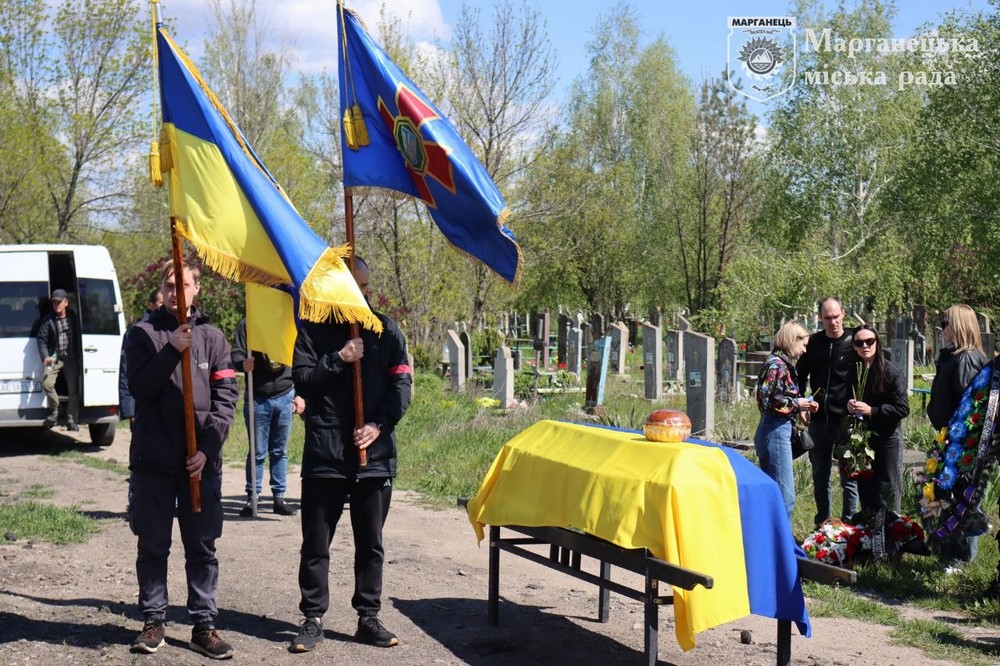 Нікопольщина сьогодні провела в останню путь полеглого Захисника 7