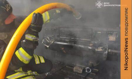 У Нікополі сьогодні палали гараж з автомобілем всередині та кімната у будинку 2