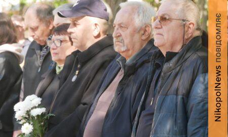  У Покрові сьогодні вшанували  героїв ліквідаторів аварії на ЧАЕС (фото) 15
