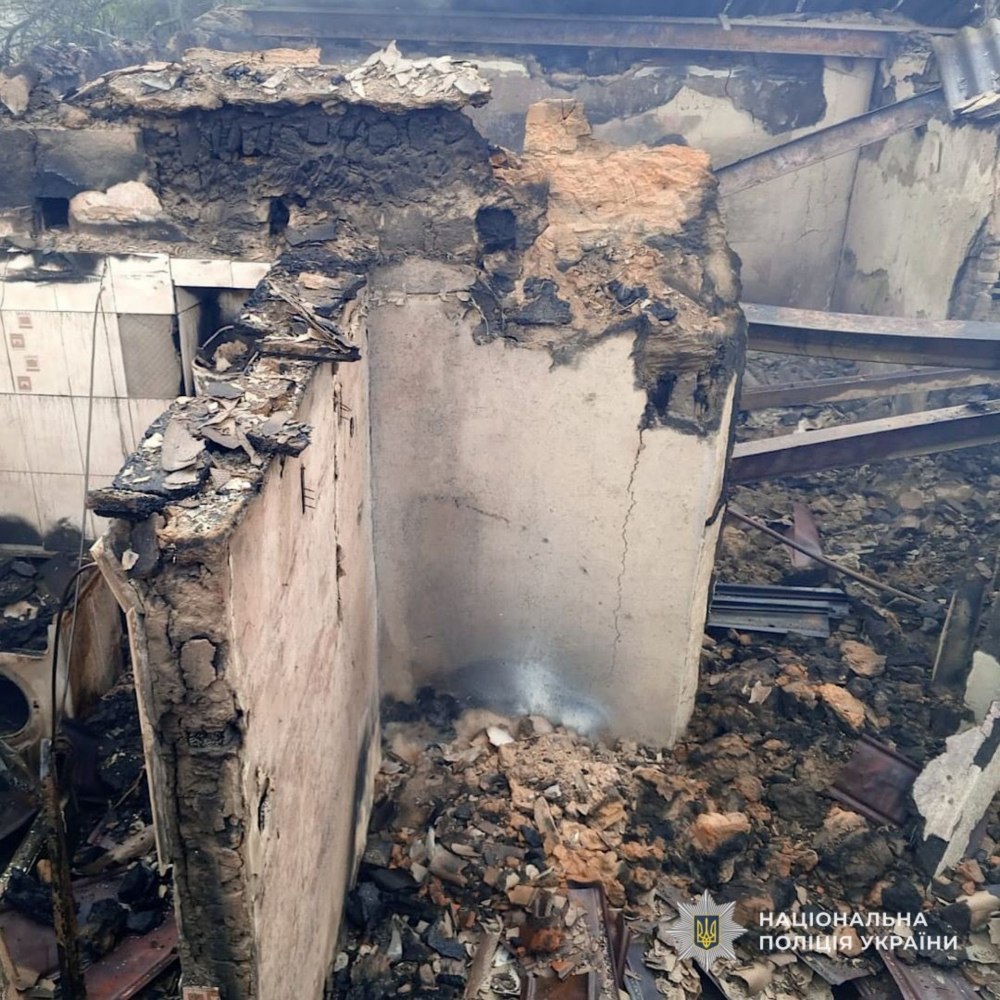 Ворог скерував FPV дрон в автобус на Нікопольщині 6