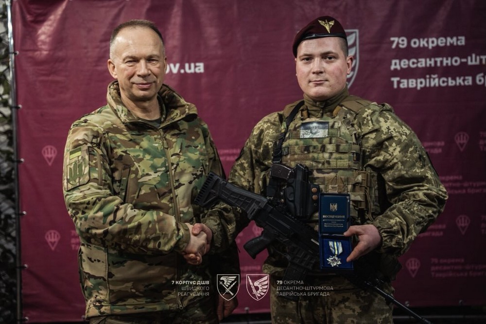 Захисник з Нікопольщини отримав нагороду від Головнокомандувача