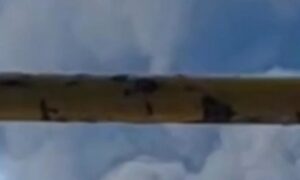 Ворог вдарив по Дніпру, є постраждала – що відомо