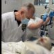 Горіли разом в бойовій машині: у Дніпрі рятують двох важко поранених бійців (відео)