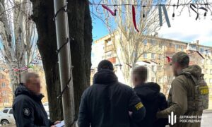 Прикордонник з Дніпропетровщини допомагав ухилянтам за 12 000 доларів: його судитимуть (фото, відео)