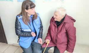 на Нікопольщини літній жінці допомоги відновити документи і пройти обстеження