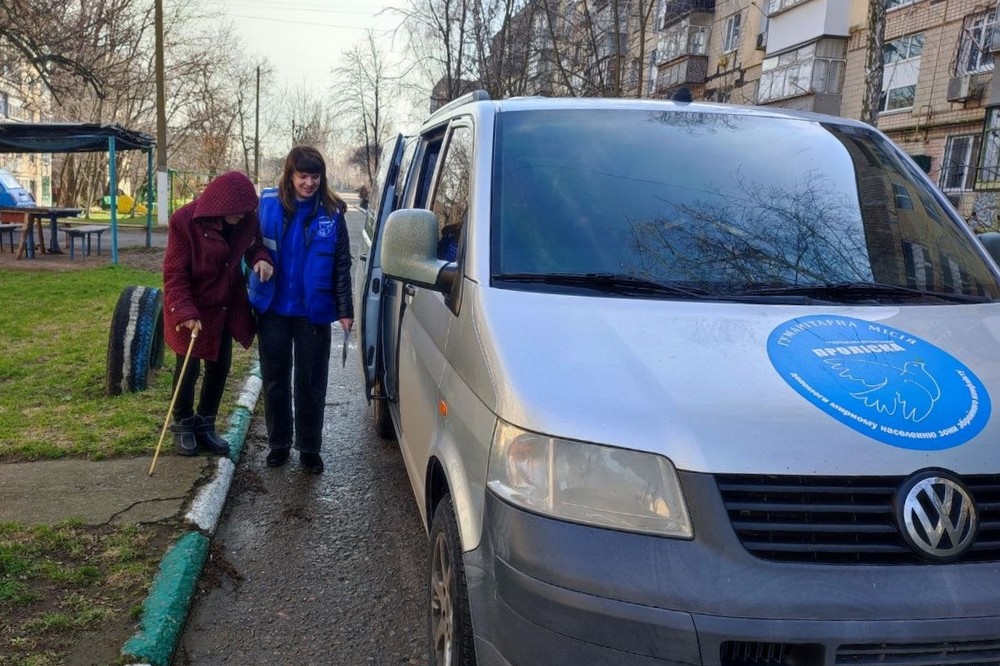 на Нікопольщини літній жінці допомоги відновити документи і пройти обстеження 4