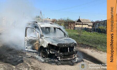 наслідки обстрілів Нікопольщини та Дніпра зафіксували поліцейс 7