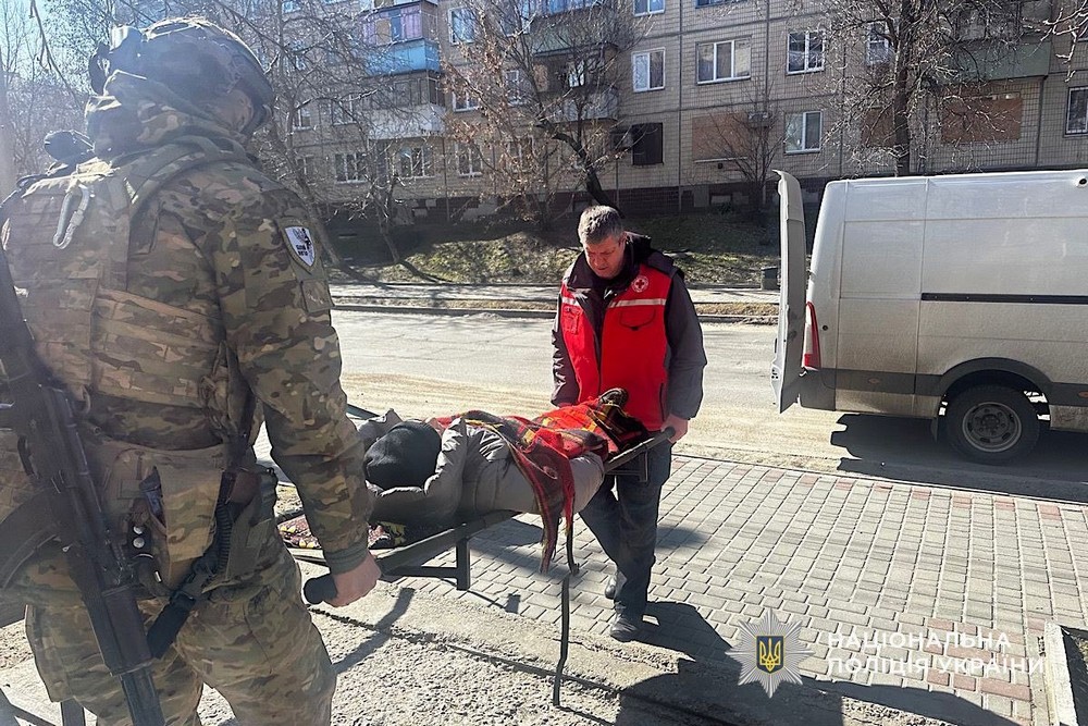 Евакуація на Нікопольщині: «Білі Янголи» допомогли виїхати понад 30 мешканцям (фото, відео) Евакуація на Нікопольщині: «Білі Янголи» допомогли виїхати понад 30 мешканцям (фото, відео)