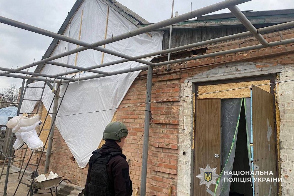 Загиблий і багато поранених: про наслідки обстрілів Нікополя, Синельникового, Павлограда і Криворіжжя розповіли у поліції (фото)