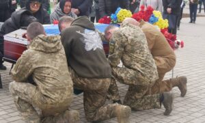 Місто у скорботі… Нікопольщина сьогодні провела в останню путь молодого Героя (фото)