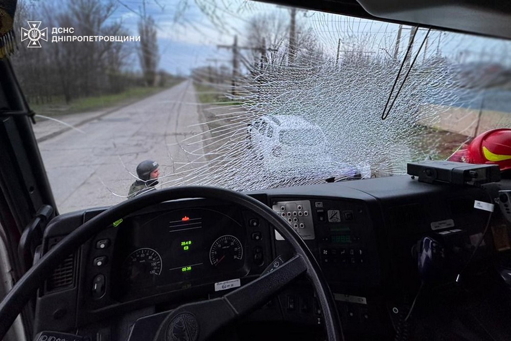 Росіяни поранили на Нікопольщині двох дітей і жінку, атакували рятувальників, вдаривши повторно – ДСНС (фото)