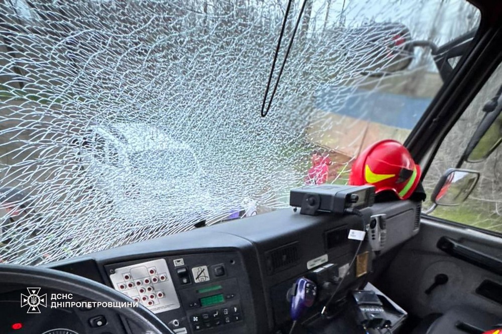 Росіяни поранили на Нікопольщині двох дітей і жінку, атакували рятувальників, вдаривши повторно – ДСНС (фото)
