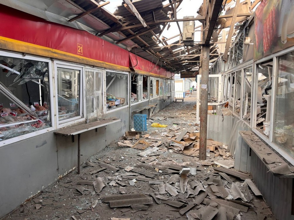 5 вбитих і 19 поранених у Нікополі сьогодні, серед них дитина (фото) 5 вбитих і 19 поранених у Нікополі сьогодні, серед них дитина (фото)