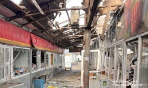 Троє вбитих у Нікополі досі залишаються не встановленими: поліція продовжує працювати на місці смертельного удару