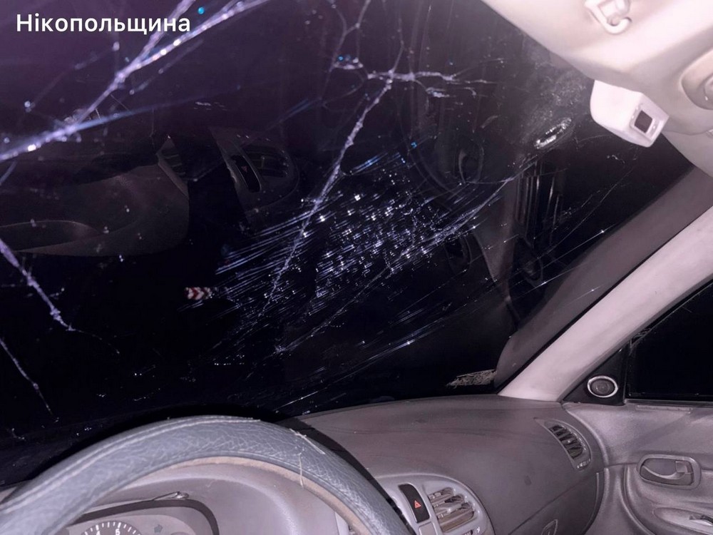 Побито АЗС, автівки, підприємство, будинки: Нікополь і район, Криворіжжя і Павлоградщина були під ударом ворога Побито АЗС, автівки, підприємство, будинки: Нікополь і район, Криворіжжя і Павлоградщина були під ударом ворога