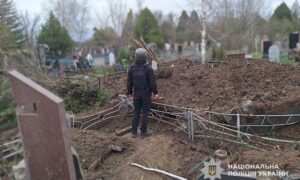 На Нікопольщині ворог обстрілював кладовища і релігійні установи: там можуть залишатися вибухонебезпечні предмети