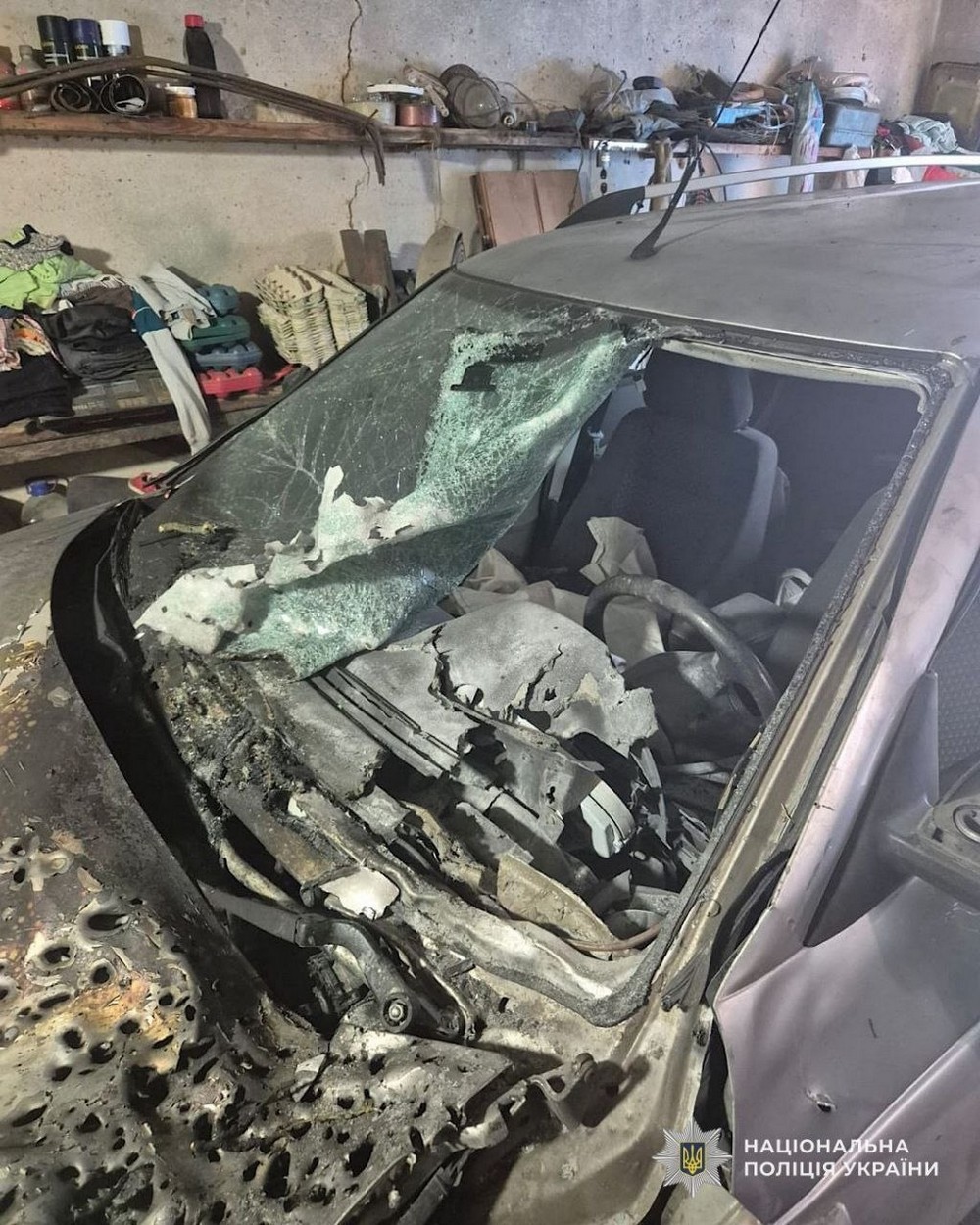 Понад 130 ударів по Нікопольщині, також ворог бив по Криворіжжю і Синельниківщині напередодні Великодня – є поранені і руйнування (фото) Понад 130 ударів по Нікопольщині, також ворог бив по Криворіжжю і Синельниківщині напередодні Великодня – є поранені і руйнування (фото)