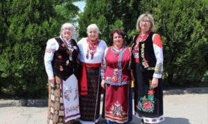 Солістки гурту «Микитин Ріг» з Нікополя здобули блискучі перемоги у творчих конкурсах всеукраїнського рівня