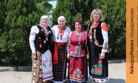 Солістки гурту «Микитин Ріг» з Нікополя здобули блискучі перемоги у творчих конкурсах всеукраїнського рівня