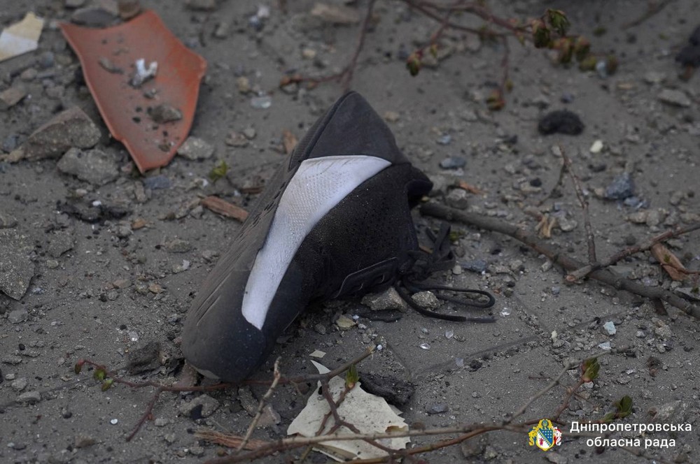 Жах у Дніпрі: загиблі, десятки поранених – серед них діти, горіли будинки в центрі (фото)