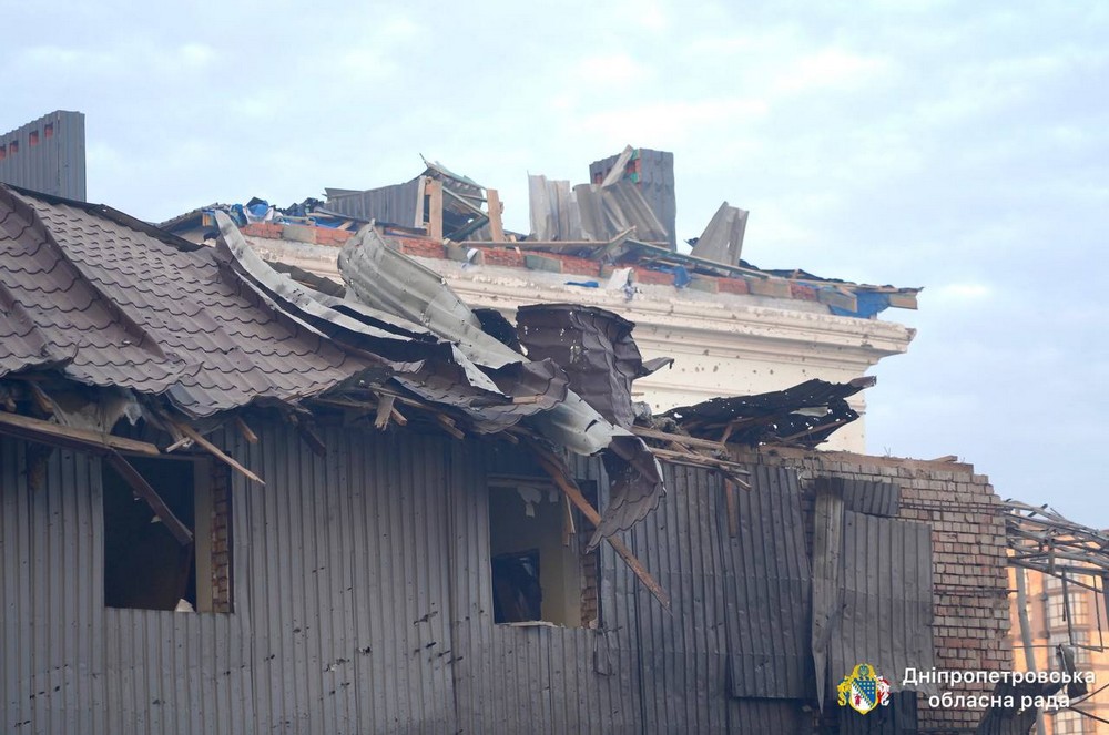 Жах у Дніпрі: загиблі, десятки поранених – серед них діти, горіли будинки в центрі (фото)