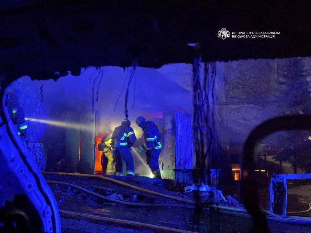 Загиблий і поранені на Нікопольщині, жертви і 30 постраждалих у Дніпрі і районі, масштабні руйнування – важка ніч на Дніпропетровщині (фото)