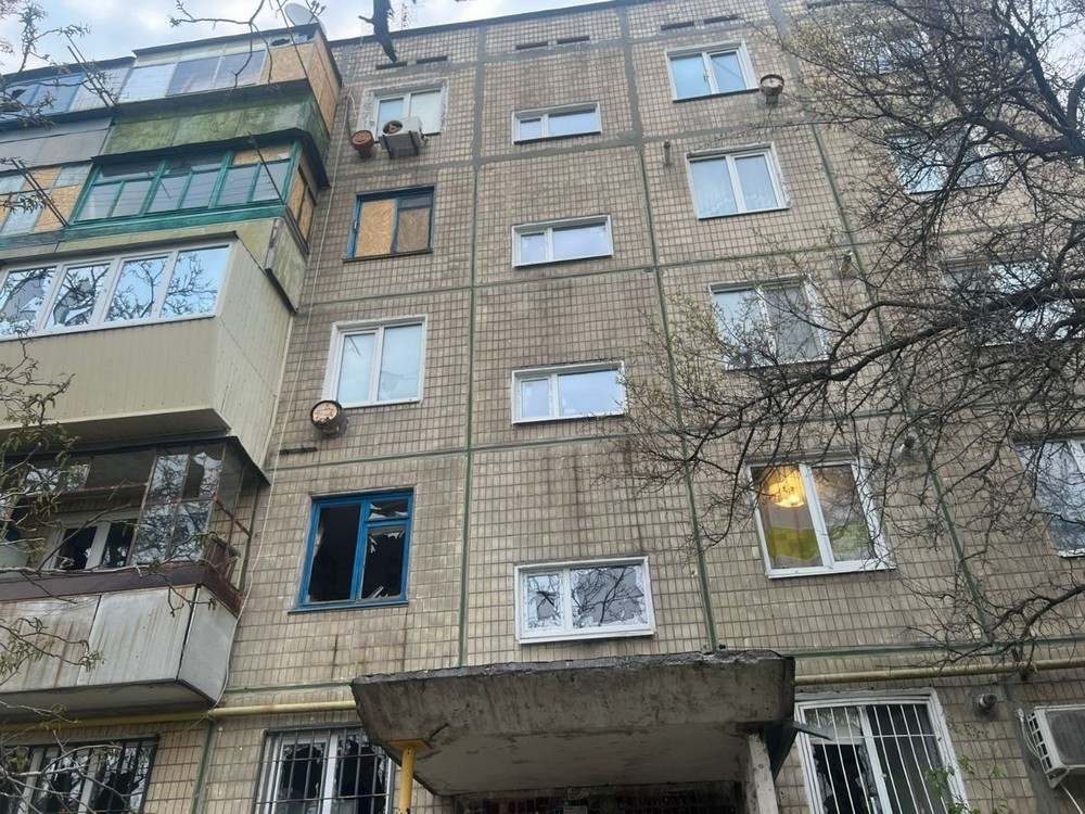 Загиблий і поранені на Нікопольщині, жертви і 30 постраждалих у Дніпрі і районі, масштабні руйнування – важка ніч на Дніпропетровщині (фото)