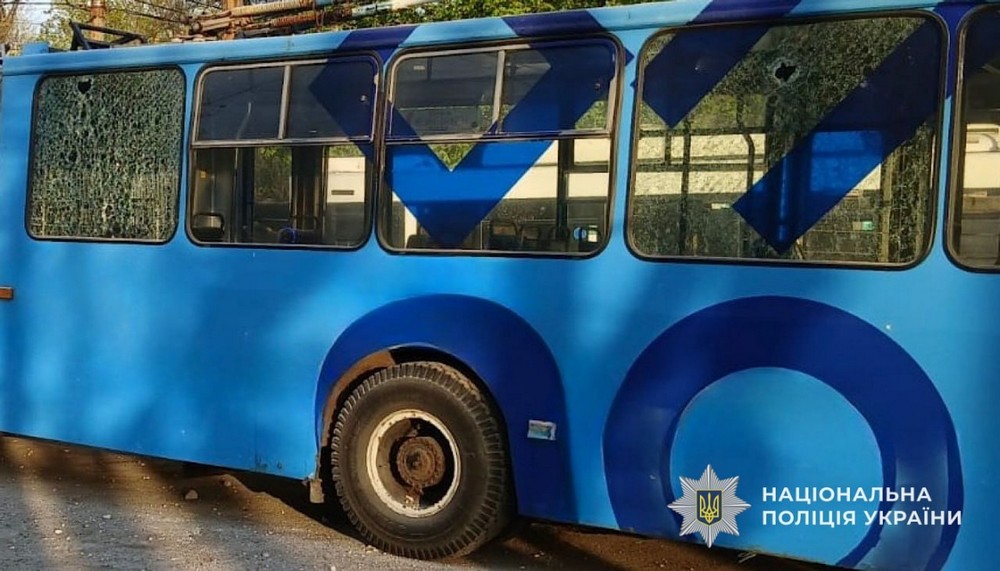 126 повідомлень про обстріли Нікополя і району, удари по Дніпру, Криворіжжю, Самарівському, і Синельниківському районів, є поранені і руйнування – поліція про наслідки ворожих атак (фото)