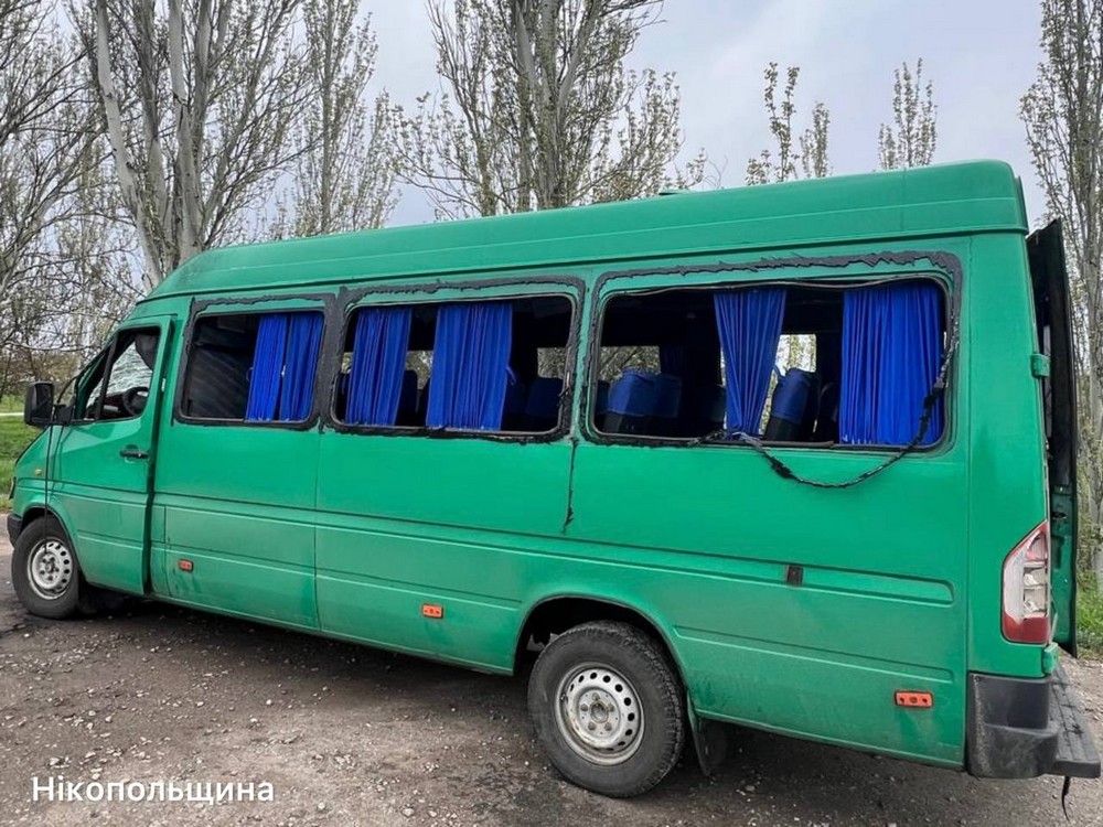 5 поранених на Нікопольщині внаслідок ударів по маршрутці і авто, також під обстрілами була Синельниківщина