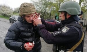 П’ятеро поліцейських поранено на Дніпропетровщині внаслідок вибуху гранати – що відомо