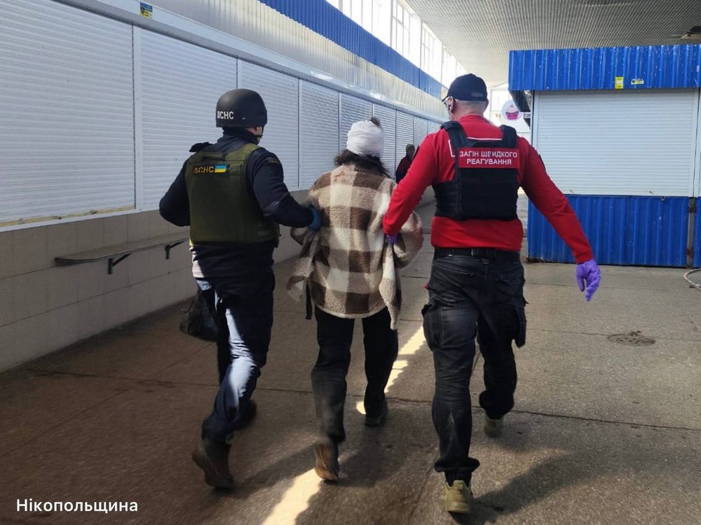 Знову удар по ринку у Нікополі і по автобусу в районі – є поранені, зросла кількість постраждалих під Дніпром, ворог атакував також Синельниківщину