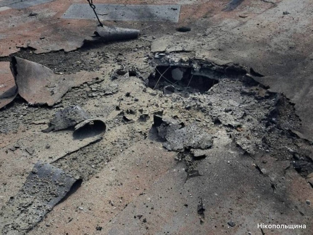 Знову удар по ринку у Нікополі і по автобусу в районі – є поранені, зросла кількість постраждалих під Дніпром, ворог атакував також Синельниківщину