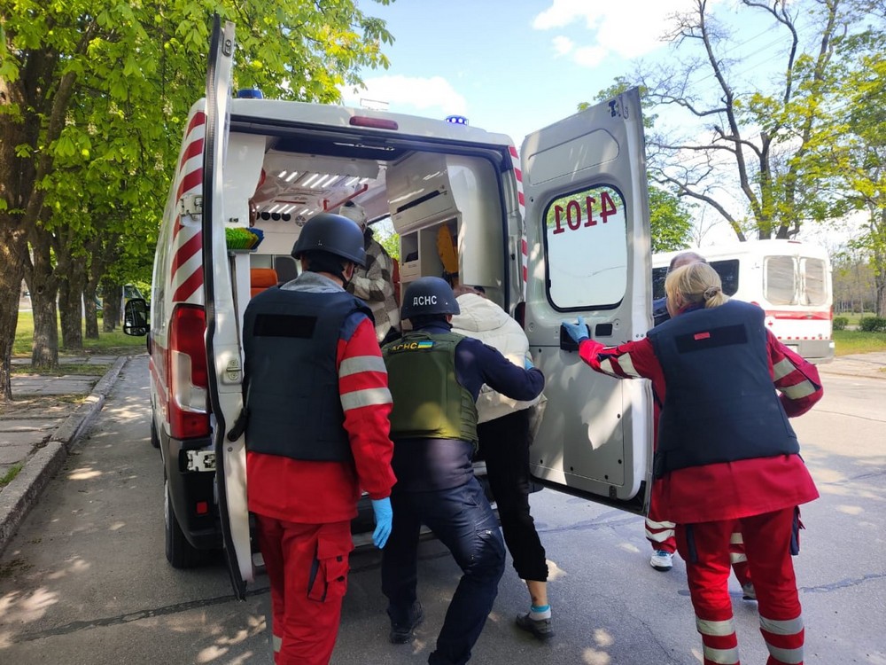 Знову удар по ринку у Нікополі і по автобусу в районі – є поранені, зросла кількість постраждалих під Дніпром, ворог атакував також Синельниківщину