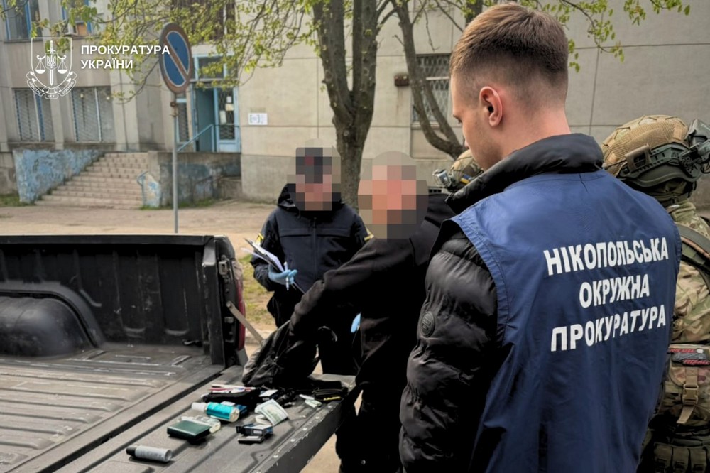 у Нікополі викрили співробітника ТЦК (фото) 3 у Нікополі викрили співробітника ТЦК (фото) 3