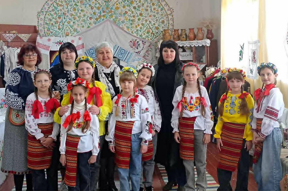 у Покровській громаді 3