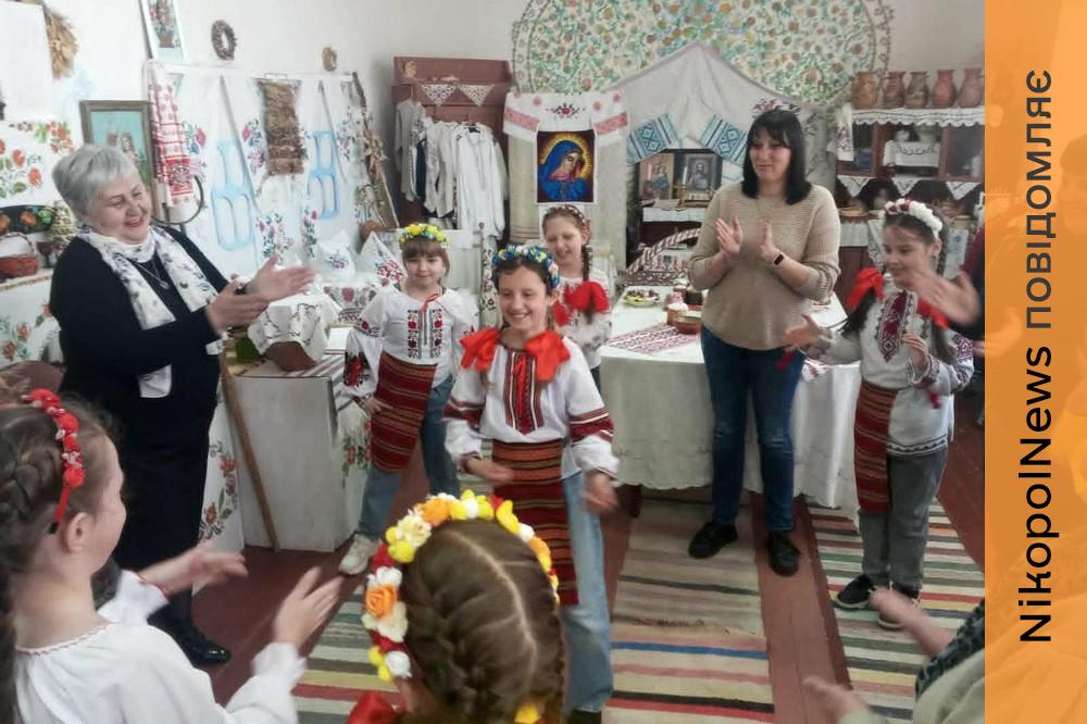 у Покровській громаді 4