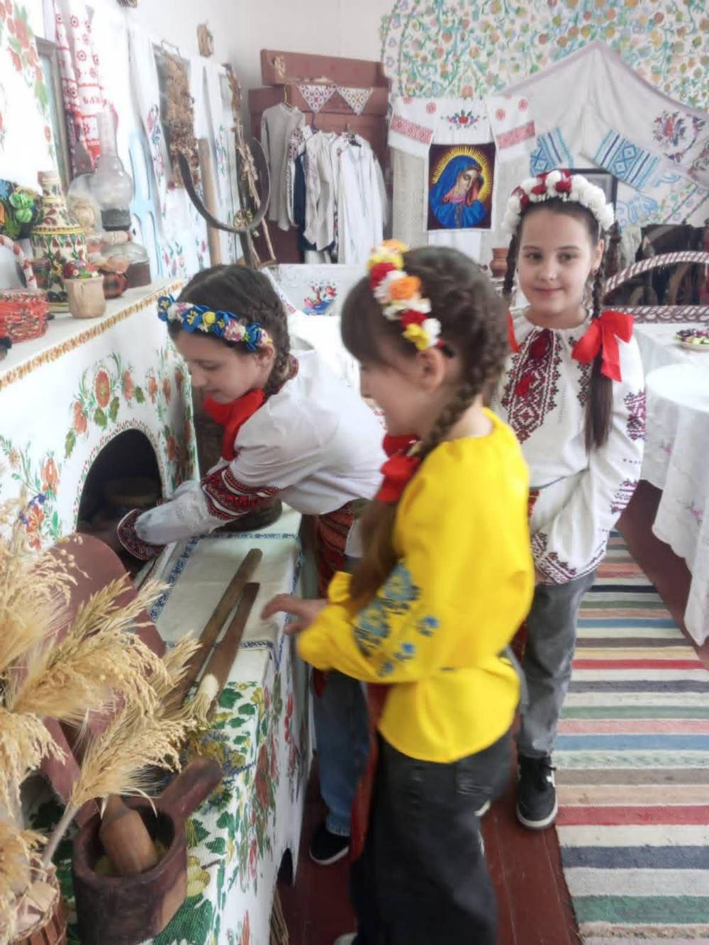 у Покровській громаді 5