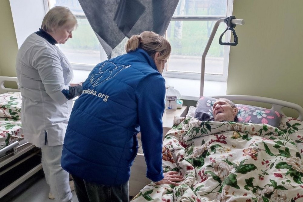 з Нікополя і Марганця евакуювали двох чоловіків 4 з Нікополя і Марганця евакуювали двох чоловіків 4