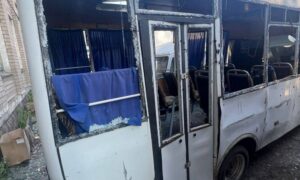 На Нікопольщині побито автобуси, автошкола, АЗС, будинки, у Кривому Розі є поранений, під ударом була і Синельниківщина (фото)
