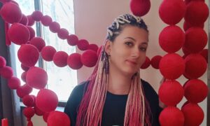 Куди їхати? За що жити? Як бути далі? Мешканка Нікополя поділилася власним досвідом евакуації